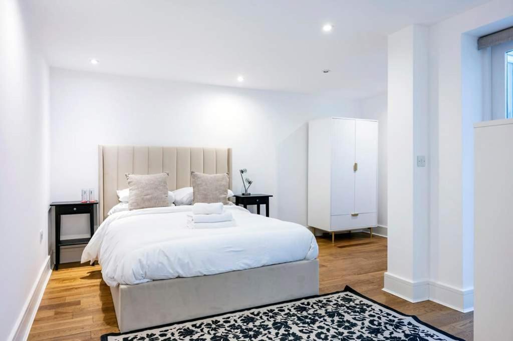 The Urban Minimalist- Notting Hill 2 Bed Londres